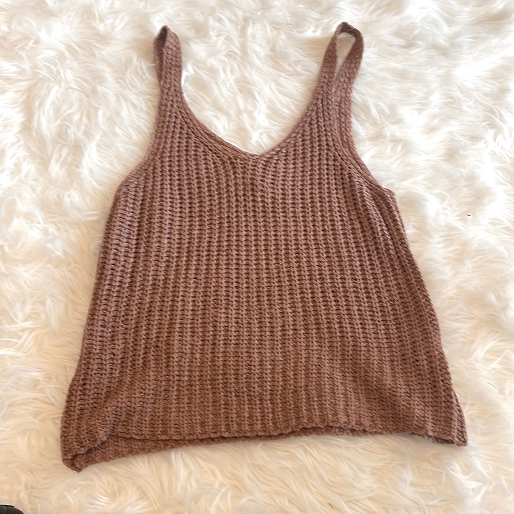 Size M womens knitted tank . Great condition